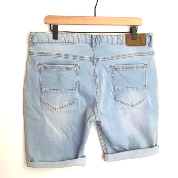 Denim&Co. light blue shorts, Size 36 waist, NWT - Picture 3 of 6